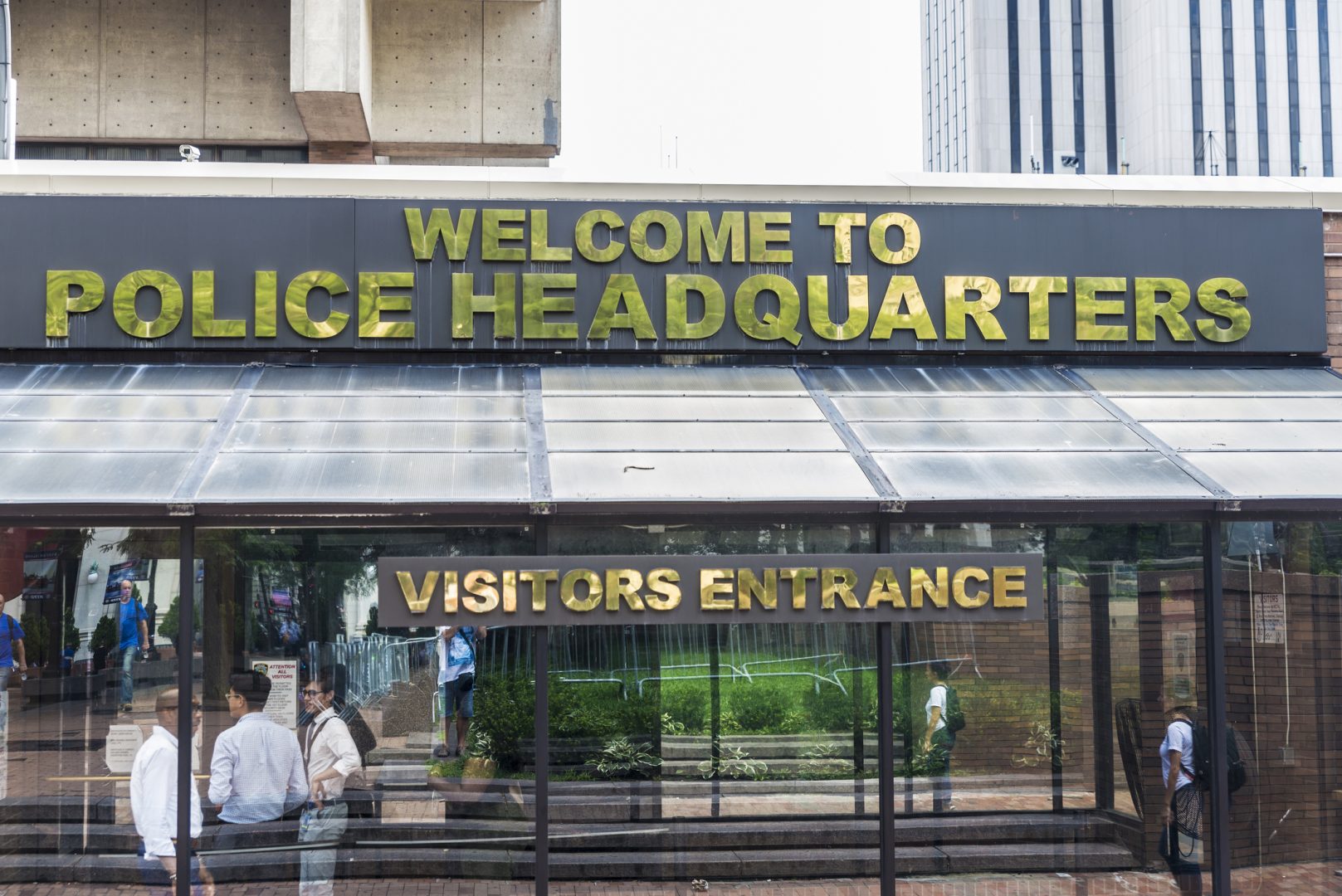 Image of New York City police headquarters representing where you will not have to go if you want to obtain your New York criminal records search online with Triton.